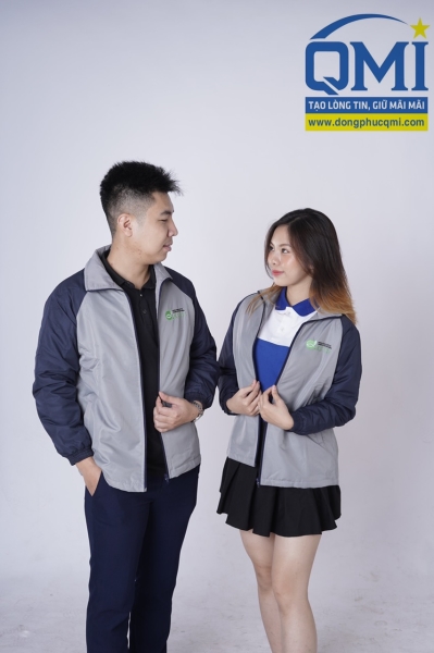 Đồng phục áo gió công ty - Đồng Phục QMI - Bắc Ninh - Công Ty TNHH MTV Sản Xuất Và Thương Mại Quang Minh - QMI